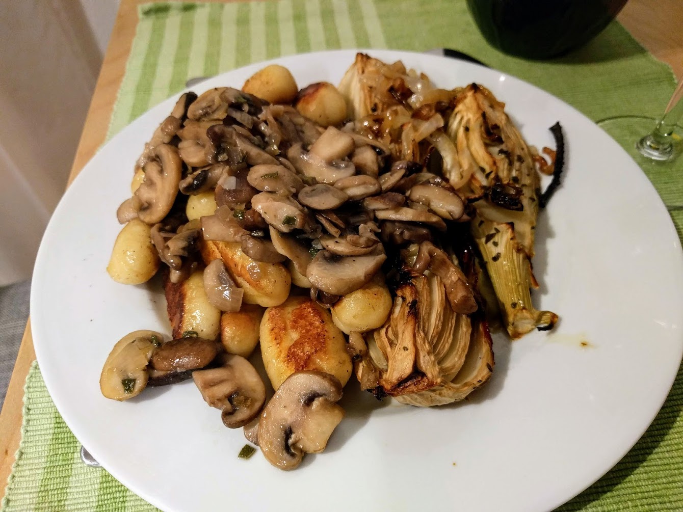 Gnocchis aux champignons et fenouils rôtis