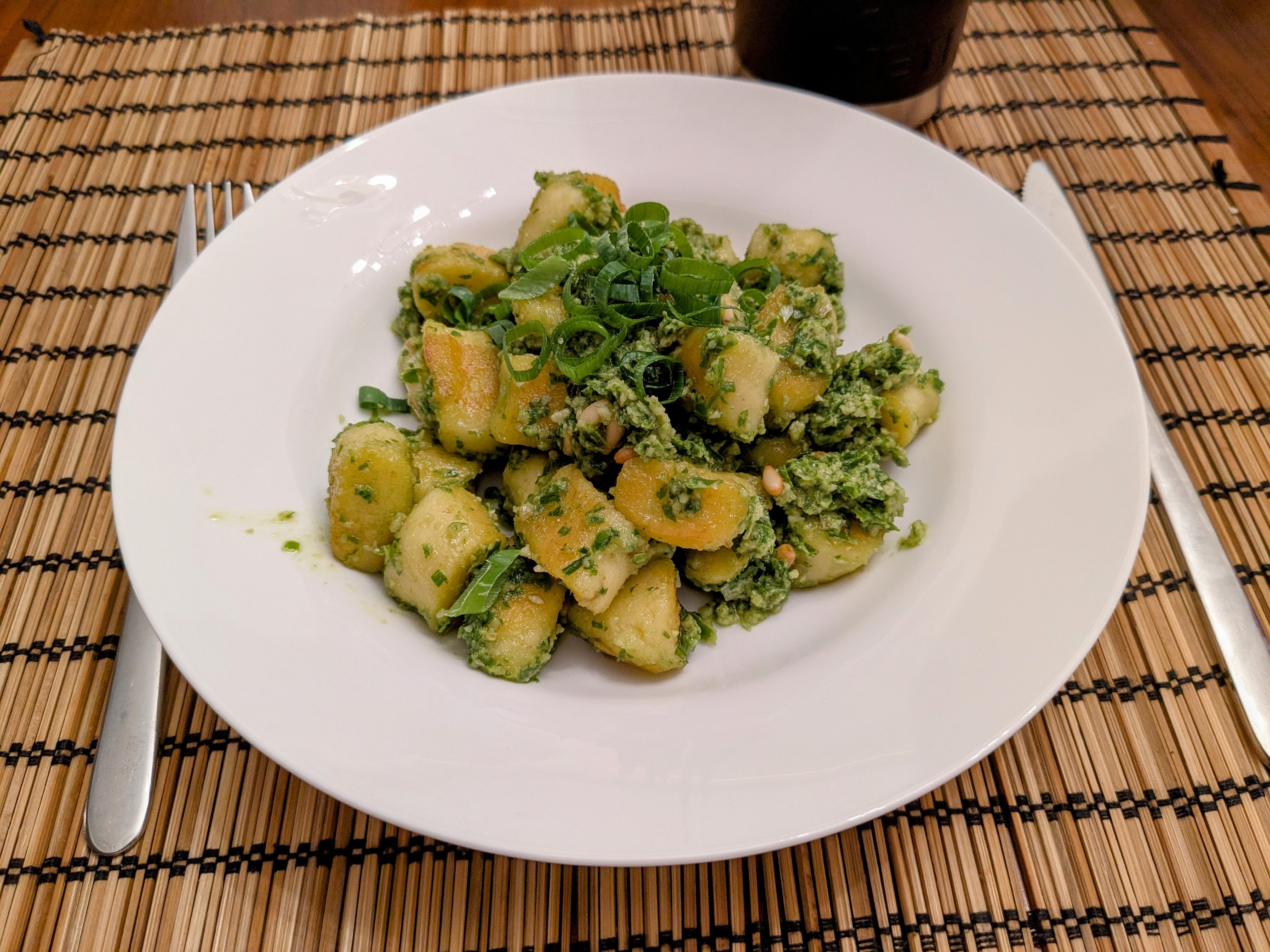 Gnocchis au pesto de ciboulail